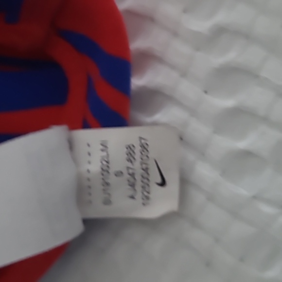 Nike sports bra - Picture 2 of 2